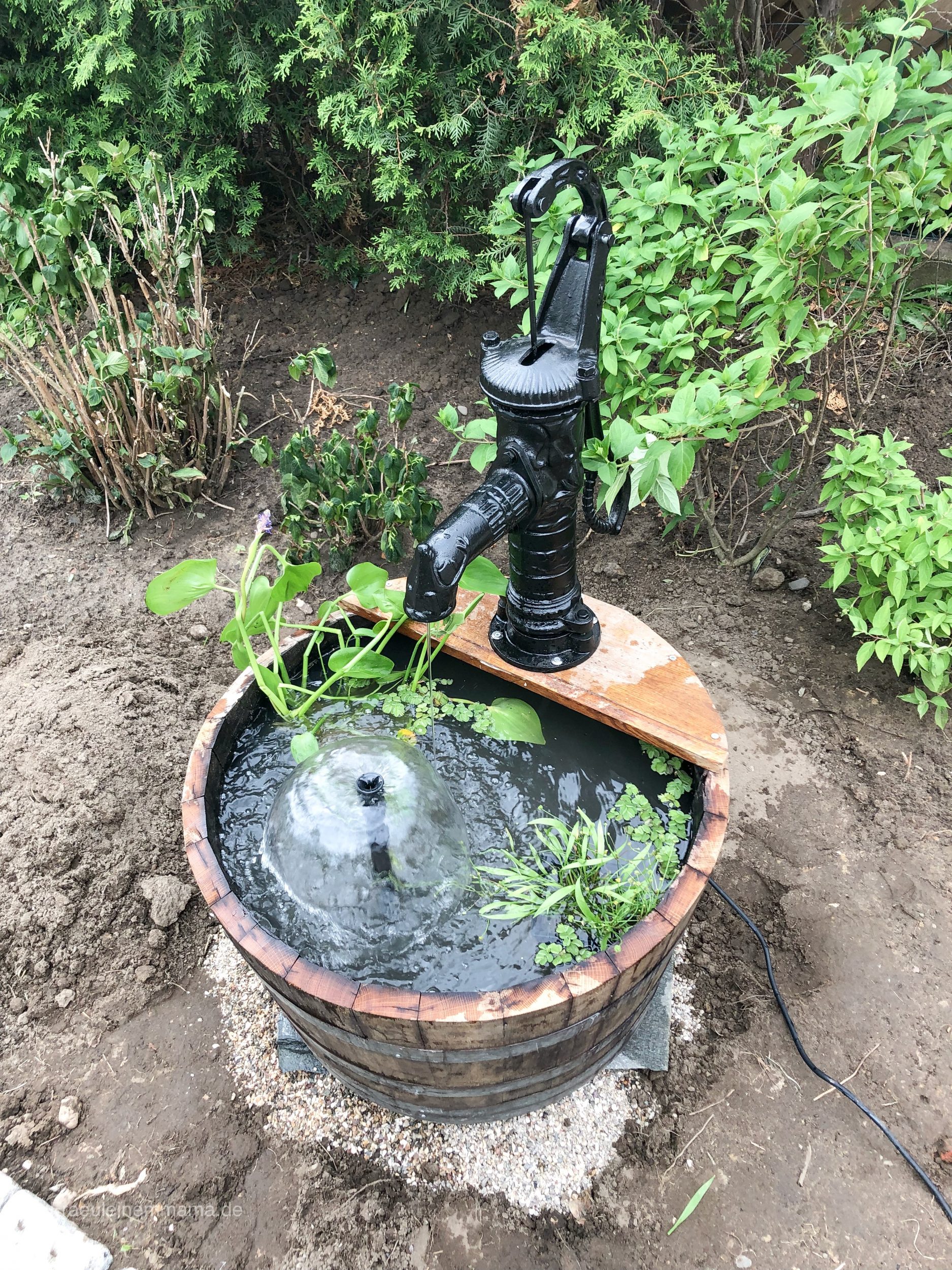 DIY Brunnen aus einem Fass - Fräulein Emmama